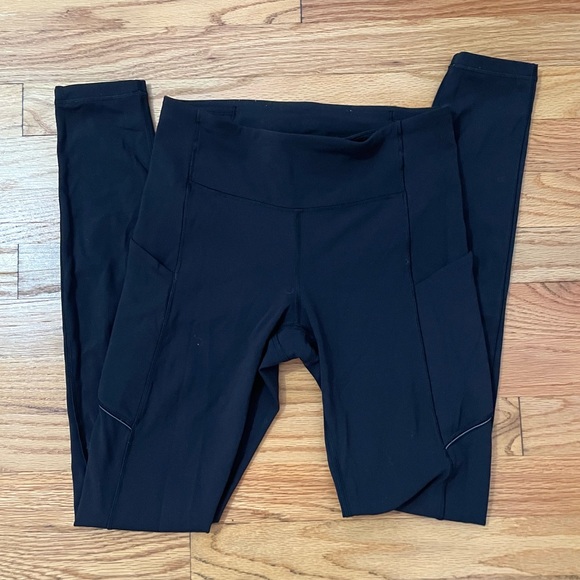 Lululemon Black Leggings 28” Length Size 4 With Pockets and Reflective Parts - Picture 1 of 9